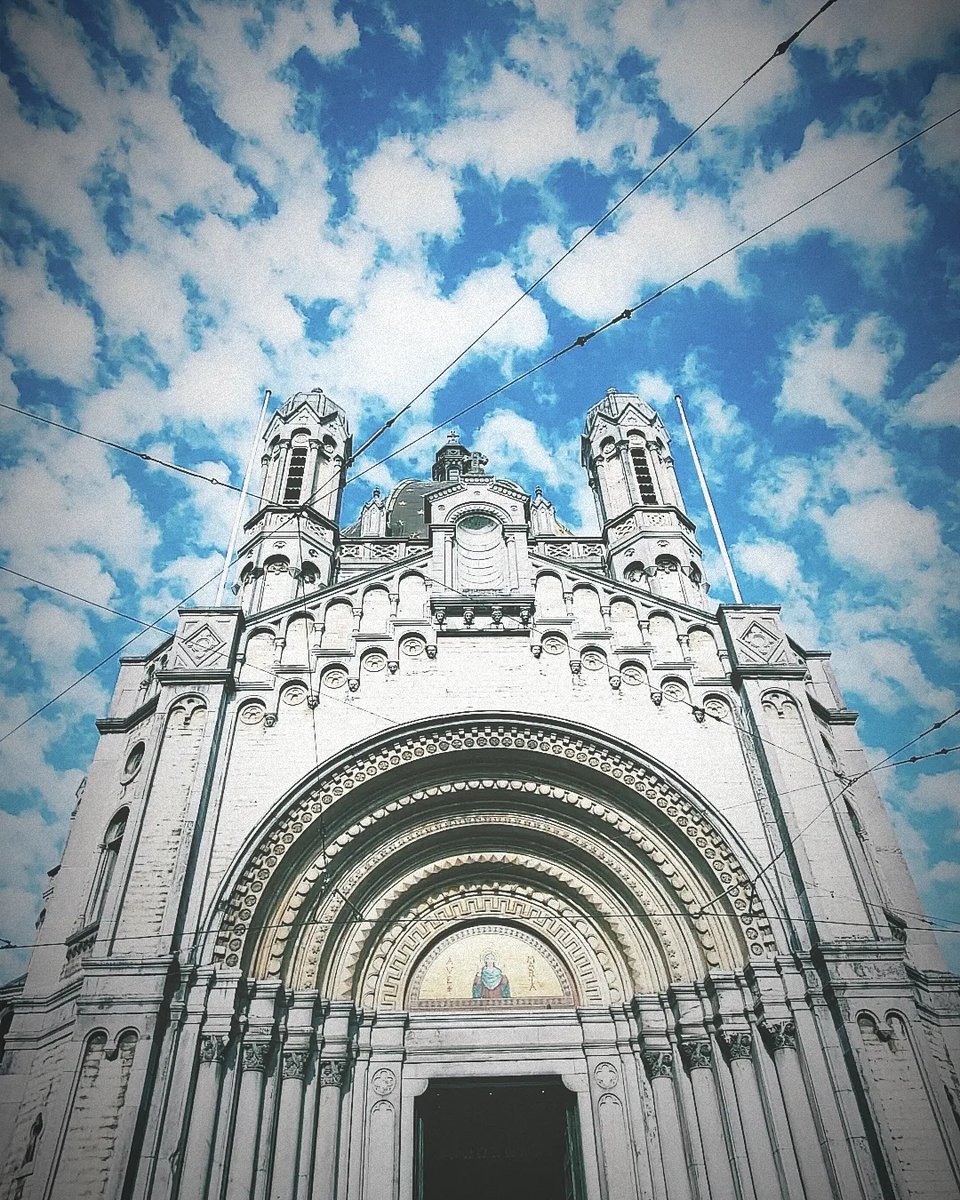 jessicaschulz's tweet photo. St. Marie Church ⛪️
#wanderlust #adventureseeker #doyoutravel #travelmore #goexplore #wonderfulplaces #openmyworld #lovetotravel #adventurethatislife #roamtheplanet #Travelbook #Traveller #Travel_Captures #Instatravel #SeeTheWorld #TravelTheWorld https://t.co/yfJcKBcANC