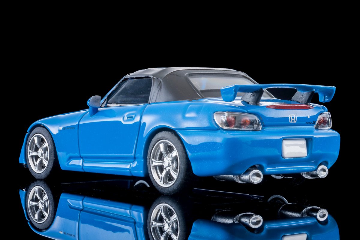 tomica_TLV's tweet photo. LV-N390a ホンダ S2000 TypeS 2009年式（青）
1/64スケールで2027年2月発売予定です
※幌（オープン状態）とソフトトップ（クローズド状態）が付属します
https://t.co/Toix6bRRvR
#tomica
#tomicalimitedvintage https://t.co/SWNM6wVZ5a