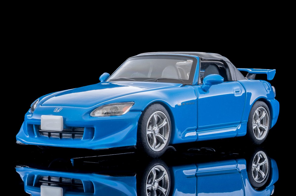 tomica_TLV's tweet photo. LV-N390a ホンダ S2000 TypeS 2009年式（青）
1/64スケールで2027年2月発売予定です
※幌（オープン状態）とソフトトップ（クローズド状態）が付属します
https://t.co/Toix6bRRvR
#tomica
#tomicalimitedvintage https://t.co/SWNM6wVZ5a