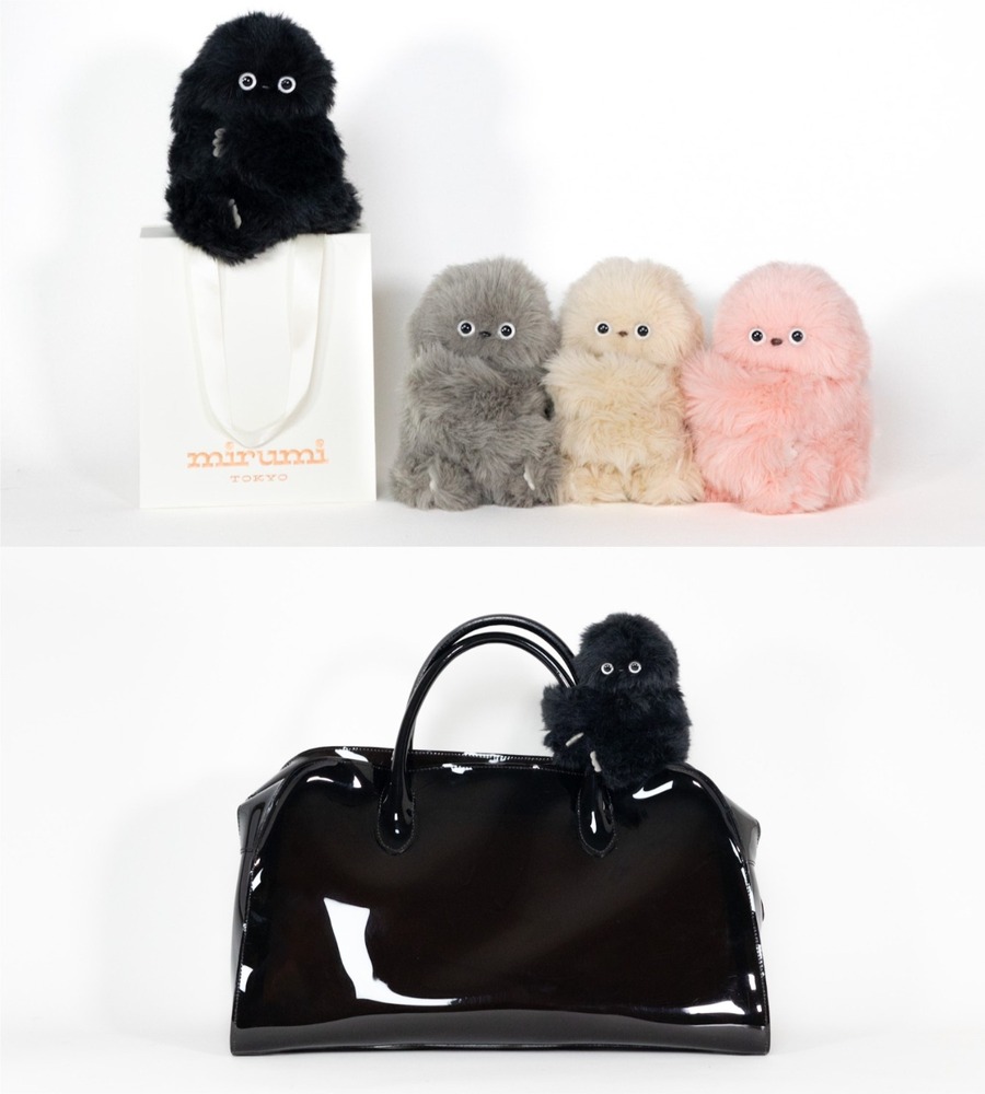 fashionpressnet's tweet photo. “ちら見”するロボット「みるみ」まっくろふわふわの小さな生き物風、限定ブラックが蔦屋書店・蔦屋家電で - https://t.co/RCqoB4p08U https://t.co/QSTDXQxs5r