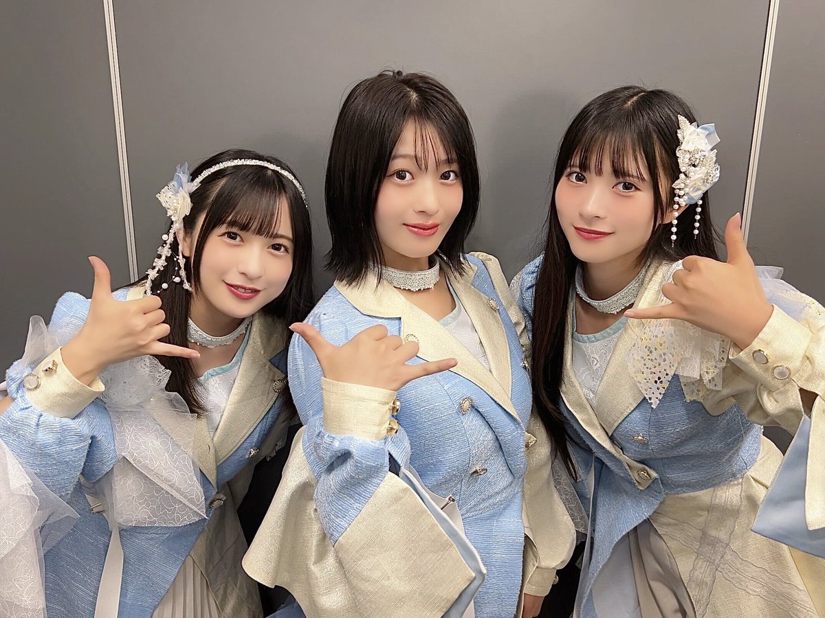 hzme_official's tweet photo. ▶ •၊||၊၊掲載情報၊၊||၊･◀

【伊波凛・藤井優衣・早川渚紗(HzMe) 直筆サイン入り】『Top Yell NEO 2026 AUTUMN』予約受付中！ˊ˗

／
本日9/29(火)までの限定受注！！
＼

HzMeへの想い、メンバー同士の印象、そしてこれから叶えたい夢まで、
伊波凛・藤井優衣・早川渚紗の3人がたっぷり語っています！

ここでしか聞けない本音にも注目です✦.˚
ぜひお見逃しなく˖ ࣪⊹

┈┈┈┈┈┈┈┈┈┈┈┈┈┈

▼ご予約はこちらから
https://t.co/vGFpHnmOV1

※発送は10月20日頃予定

┈┈┈┈┈┈┈┈┈┈┈┈┈┈

#HzMe
#ヘルツミー