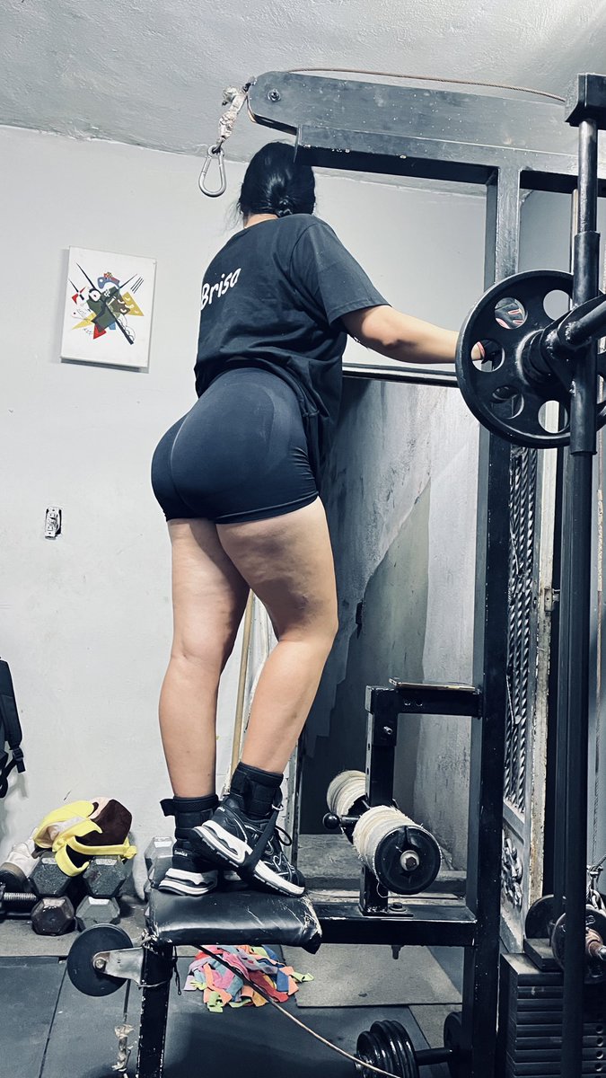 BrisaMendoskxx's tweet photo. más culo 🥵🍑🤪 https://t.co/5zDwOS6ZXW #viral #culona #sigueme #fpy https://t.co/lLUibtohr8