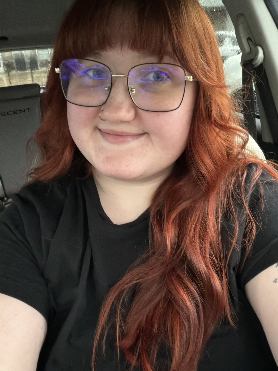 faeValentiby3v's tweet photo. No makeup selfie, be nice!! https://t.co/DQAb7OYc8G