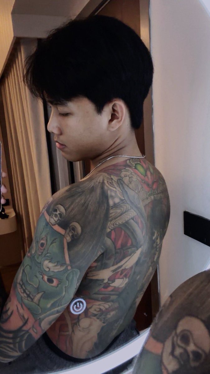 mashitakuay56's tweet photo. ลายล้นใครอยากคอลกับผมทักมาDmมาได้เลยครับ ราคาพิเศษให้คนเดียวเท่านั้น 😆 https://t.co/VjTiUZRz5I