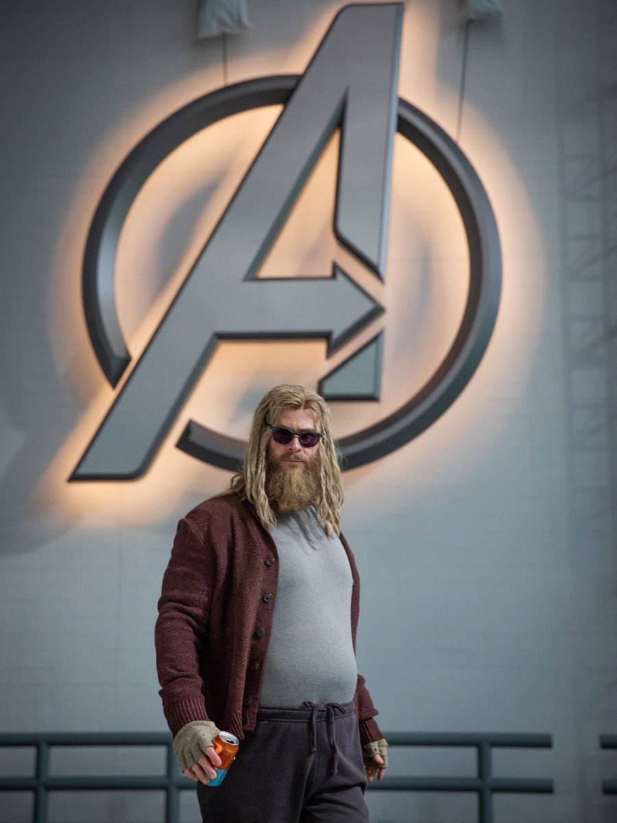 Cinedotmx's tweet photo. Es como volver al 2019 🥹 Con estas imagenes, nuestro querido Thor (#ChrisHemsworth) nos invita a revivir #avengersendgame en cines 🫶 No te la pierdas en Cinedot https://t.co/5QS5zviaAa