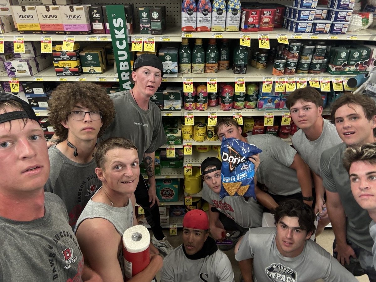 DCCBucsBaseball's tweet photo. First Fall challenge is complete for the Bucs
Red team wins the Albertsons run 

Standings: 
1st: Red
2nd:grey
3rd:black
4th:white https://t.co/O7EnMiJkxj