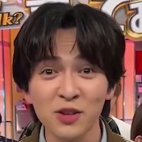 yj_h99's tweet photo. ⬅️お悩みを解決するお顔　お悩みを相談するお顔➡️ https://t.co/wJvu5HH6o4
