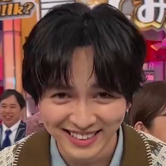 yj_h99's tweet photo. ⬅️お悩みを解決するお顔　お悩みを相談するお顔➡️ https://t.co/wJvu5HH6o4