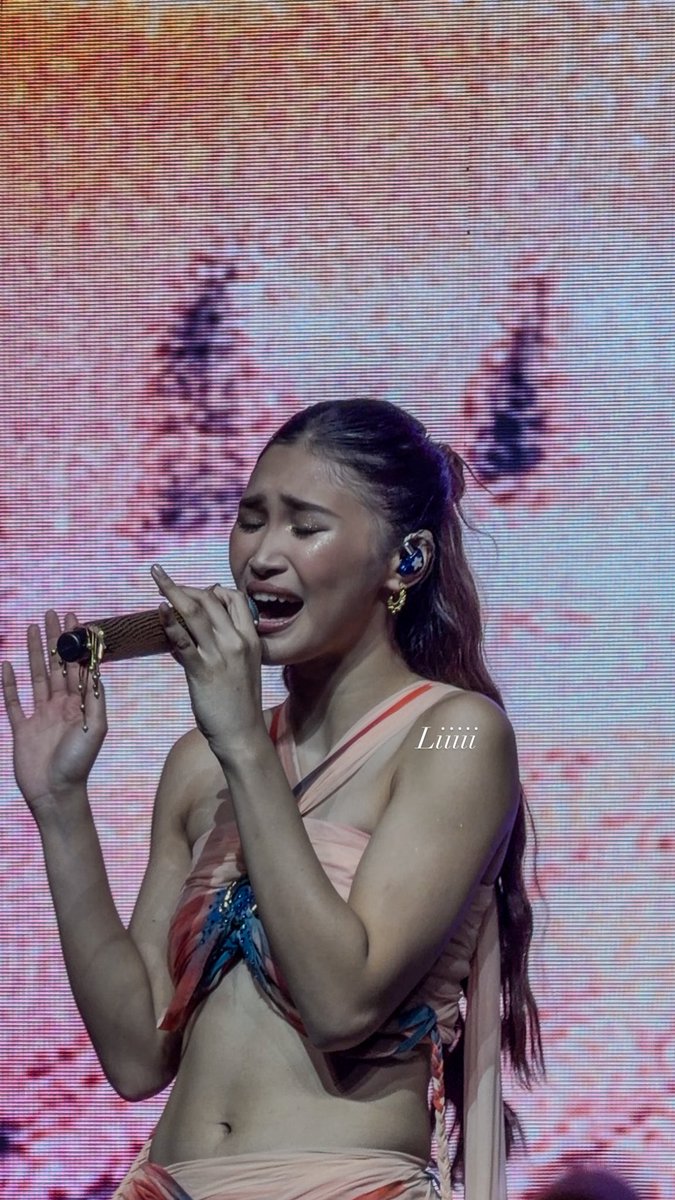 LiYaaaaam_'s tweet photo. Jho, paheadlock pls🤣 #BINI #BINI_Jhoanna https://t.co/1ylMhuL74a