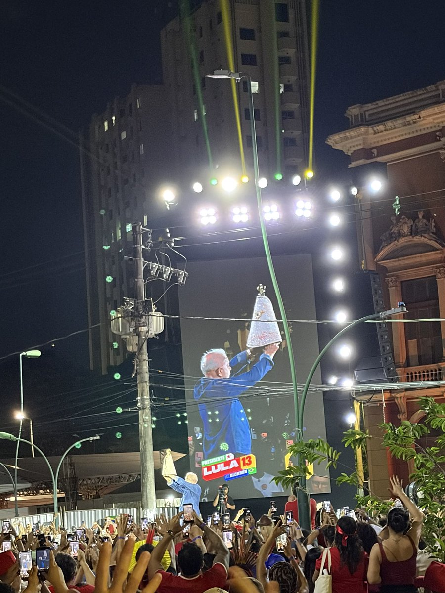 luscas_404's tweet photo. EU FUI UMA DAS 100 MIL PESSOAS QUE ESTAVAM NO COMÍCIO HISTÓRICO DO LULA EM BELÉM https://t.co/E2ZvUBvlrR