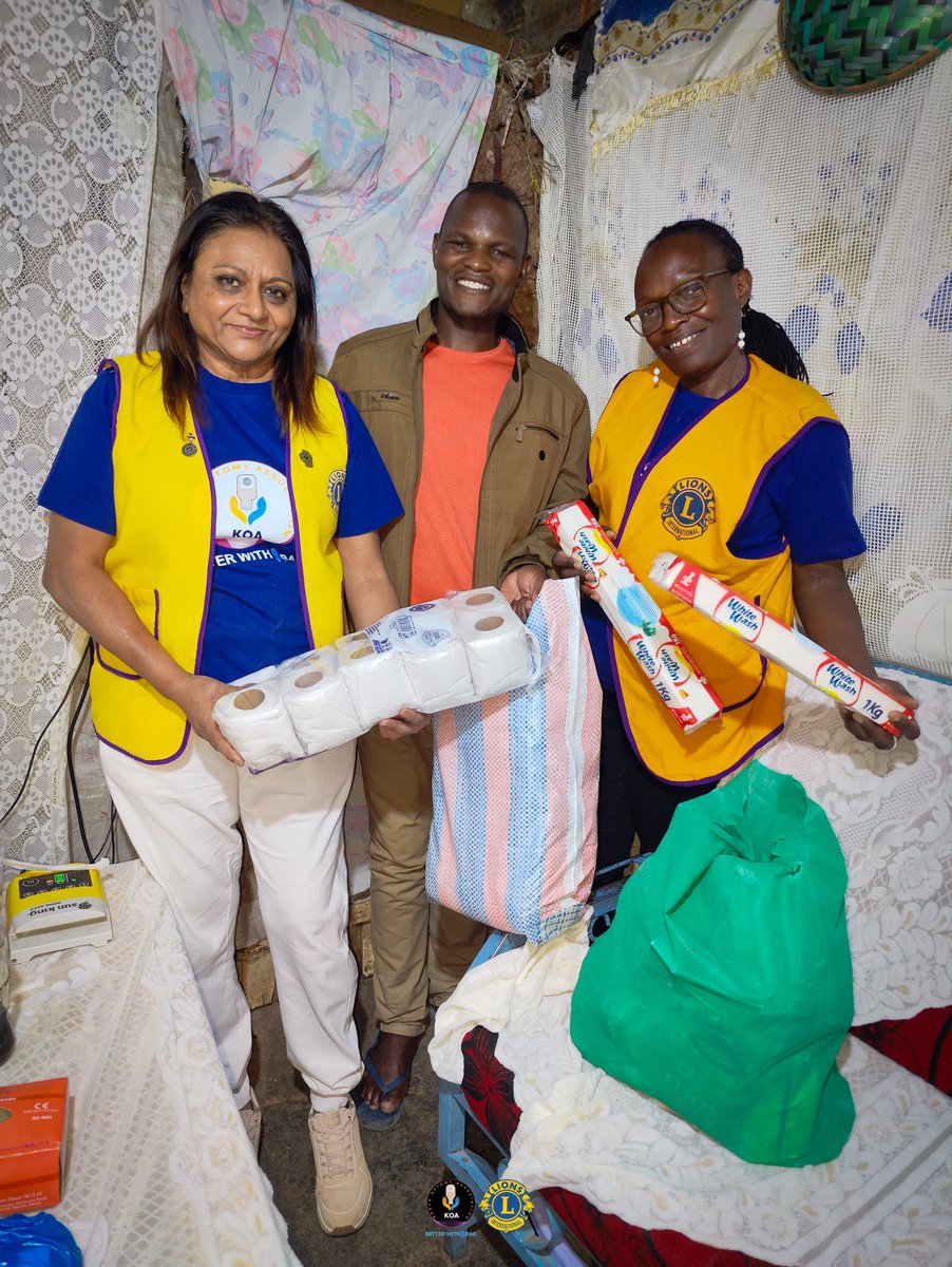 KenyaOstomates's tweet photo. KOA teamed up with @LionsClubNairobi -Peponi for home visits in Kibera, visiting ostomy patients &amp; donating food items &amp; hygiene essentials like tissues.
Thank you to @LionsClubNairobi - Peponi &amp; @Lions District 411A for making a real impact! 

#OstomyCare #District411A #Kibera https://t.co/OIqWux54pX