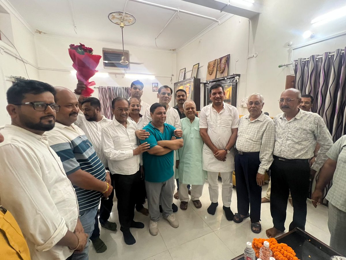 Mukund_0221's tweet photo. #गोरखपुर में आज प्रदेश संयुक्त महामंत्री श्री सत्य प्रकाश सिंह ‘मुन्ना भैया’ के अस्वस्थ होने की जानकारी मिलने पर उनके निवास पर जाकर कुशलक्षेम जाना एवं स्वास्थ्य का हाल-चाल जाना। https://t.co/gKWywt629U