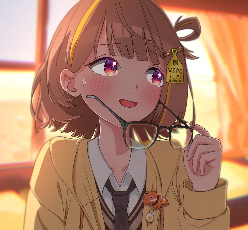 1towokashi's tweet photo. 「眼鏡（あるor ない）ほうがかわいいよ」 
#うひあーと https://t.co/npPzkyKy22