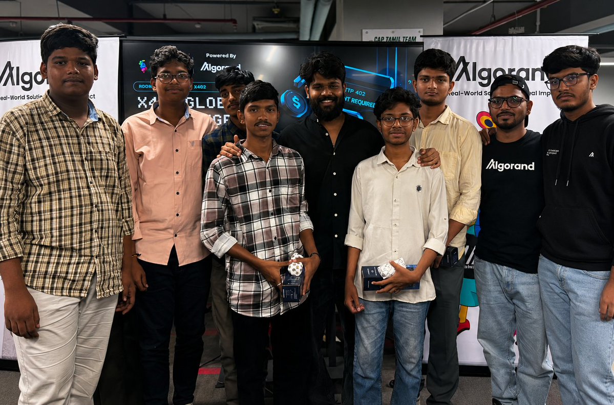 Algo_Bharat's tweet photo. ⭐ Top Performer: MedMatch
AI An autonomous hospital procurement agent that evaluates suppliers and purchases premium supply-chain intelligence when needed, using x402 to pay for individual insights tied to specific procurement decisions. 
📌 https://t.co/5I8Ts1G2lb https://t.co/xPCqr6vdjF