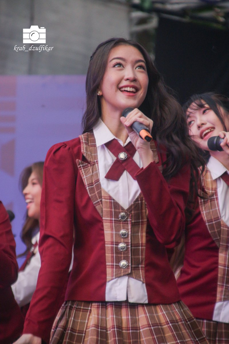 krab_dzulfikar2's tweet photo. [Happy #GreeSelasa #JKT48Dream ]

Greesella S. Adhalia
@Greesel_JKT48
 
Photos at Vidio Sports Festival “ALL STARS SPORTFEST”, Parkir Timur Senayan #JKT48 #krabdzulfikar2 https://t.co/RxtdZ5GqRo