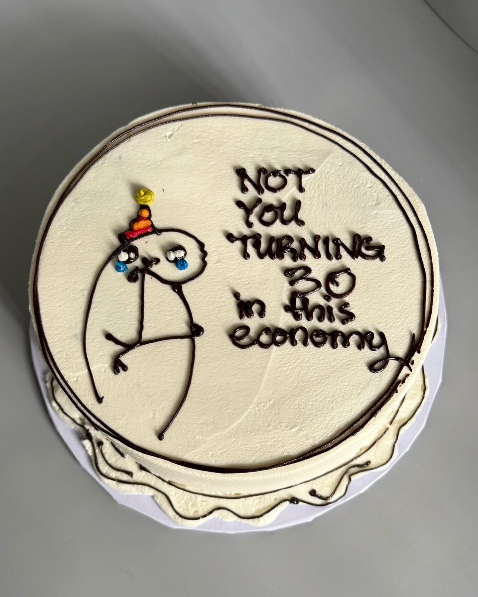 Ws_Bakeshop's tweet photo. WARNING: this post may include our berry cakes, banana bread 6 packs, vanilla cheesecakes and our favorite meme drawings ⚠️⚠️ https://t.co/gt0Kd7SvFo