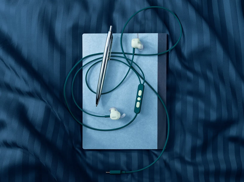 TechVoicenet's tweet photo. انا مو مصدق عيوني 👁️👁️

Bose سمعت لطلبات الناس واعادت اطلاق سماعة سلكية🧵
🔇 تمنع الضجيج
🔌 تدعم USB C
💧 مقاومة للماء والغبار
👂🏻وبتصميم مدخل الاذن المميز منهم
⚫️⚪️🟢 ثلاثة ألوان: أسود، أبيض، نعناع 🍵
💰السعر 100 دولار

هل بتشتري ؟ https://t.co/PtO1K9VG2Q