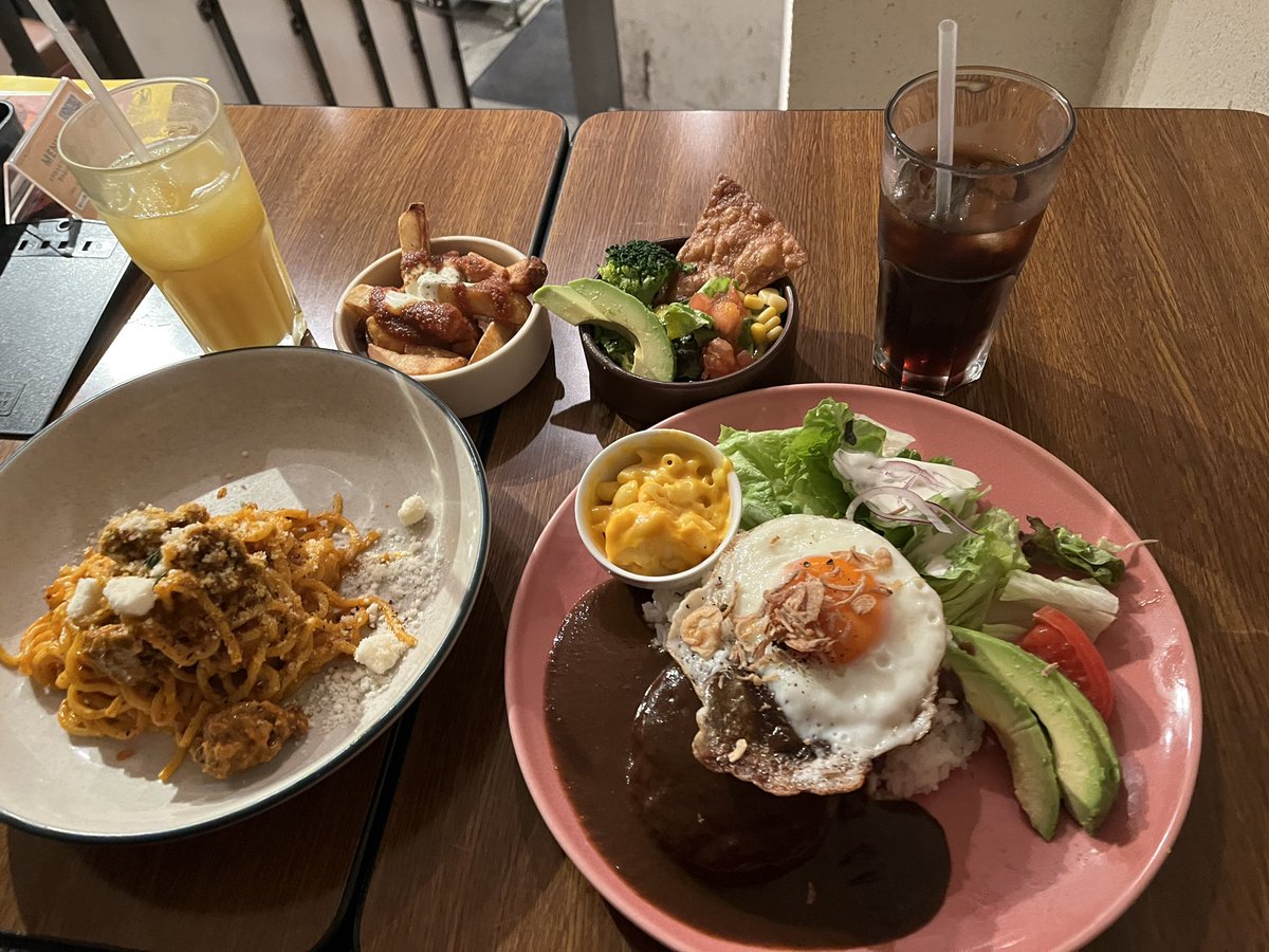 akqaqaqa's tweet photo. そういえばハンバーグめっちゃ美味しかった https://t.co/8TvFKzqiG5