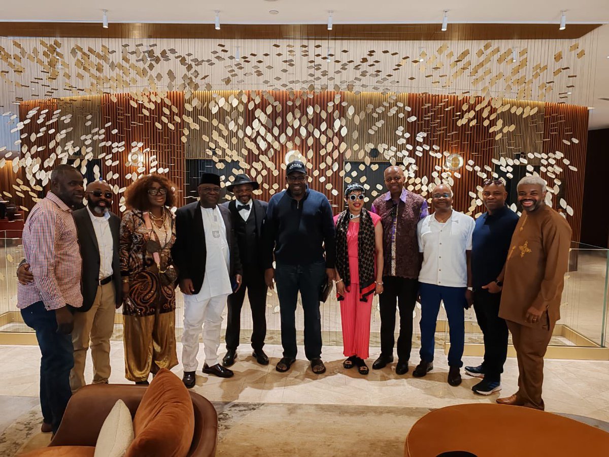 JudeHeavenly's tweet photo. Obidient Worldwide, fix your eyes on Seriake Dickson who is presently in Europe at a time Tinubu is hiding in Europe. I don't trust Nigerians politicians. This was how Muazu betrayed us in 2015.

Put eyes on Dickson pls. https://t.co/yBFNGkIdQk