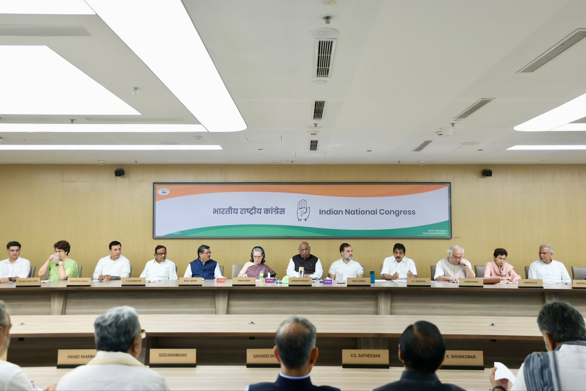kcvenugopalmp's tweet photo. Under the leadership of Hon’ble Congress President Sh. Mallikarjun @kharge ji, CPP Chairperson Smt. Sonia Gandhi ji and LOP Sh. @RahulGandhi ji, attended the Congress Working Committee meeting at Indira Bhavan, New Delhi. 

Today, our agenda was clear - to discuss the next steps we must take in our agitation against CEC Gyanesh Kumar’s blatantly unconstitutional assault on our electoral framework. 

Since 2024, we have been exposing how voter rolls were manipulated and elections were rigged - as directed by Modi-Shah. 

This is an existential threat to our Constitution, and we cannot sit idle while a highly sophisticated conspiracy to demolish it bit by bit is orchestrated.