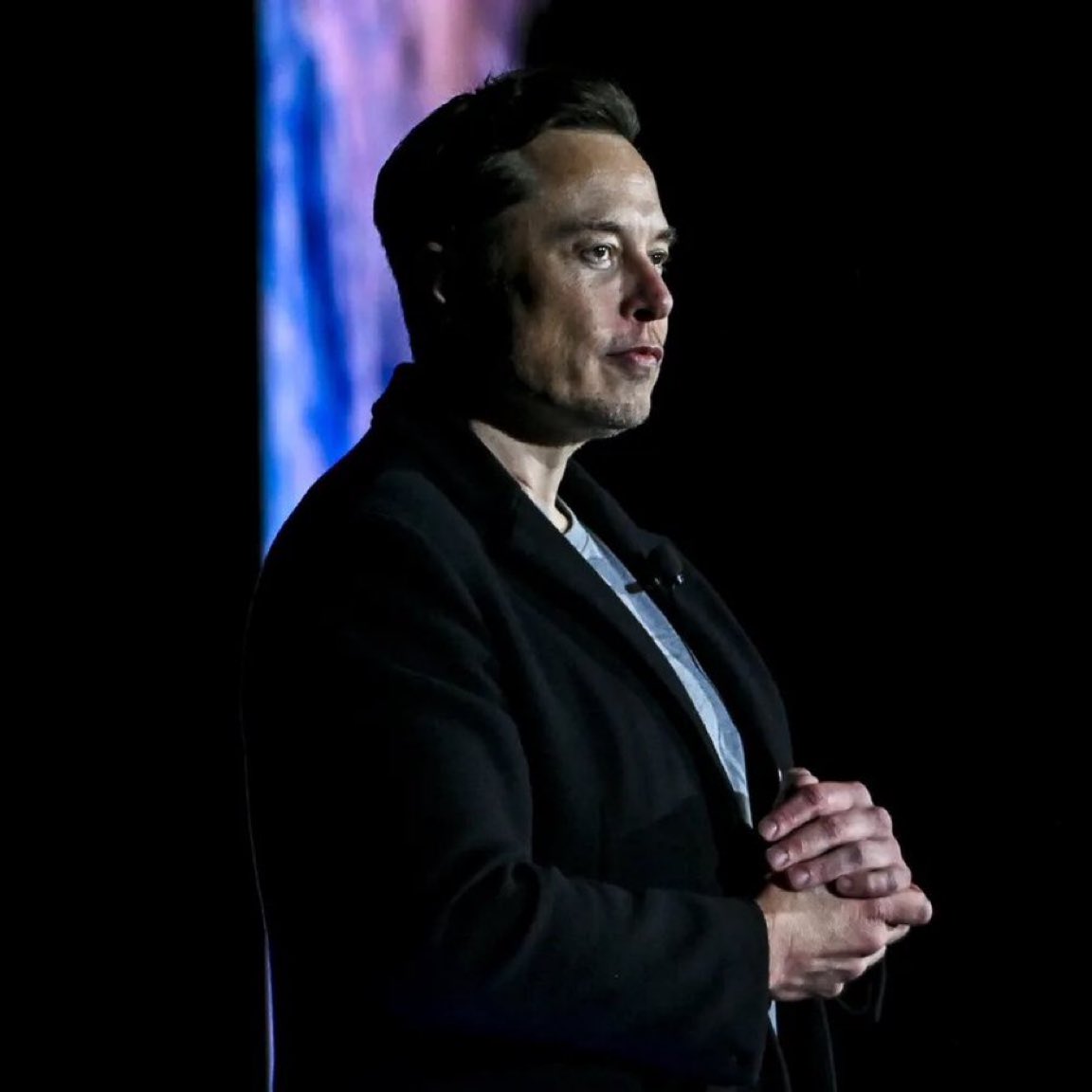 rocketsbook's tweet photo. Elon Musk:

“I feel fear quite strongly. It's not as though I have the absence of fear. But there are times when something is important enough, you believe in it enough, that you do it in spite of fear.” https://t.co/SChuEzrKmd
