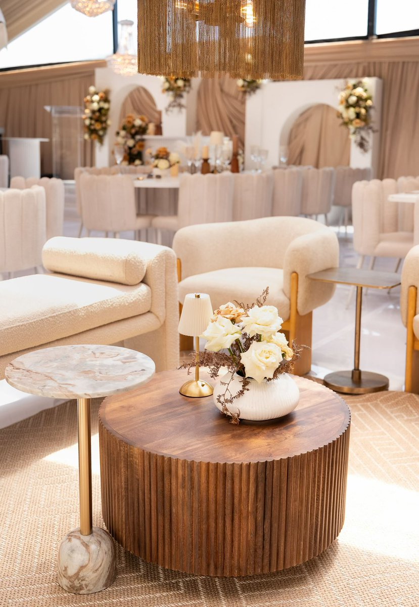 Londy_Mazwide_'s tweet photo. A neutral themed wedding ✨👌 designed @andimahle https://t.co/w23AaeViah