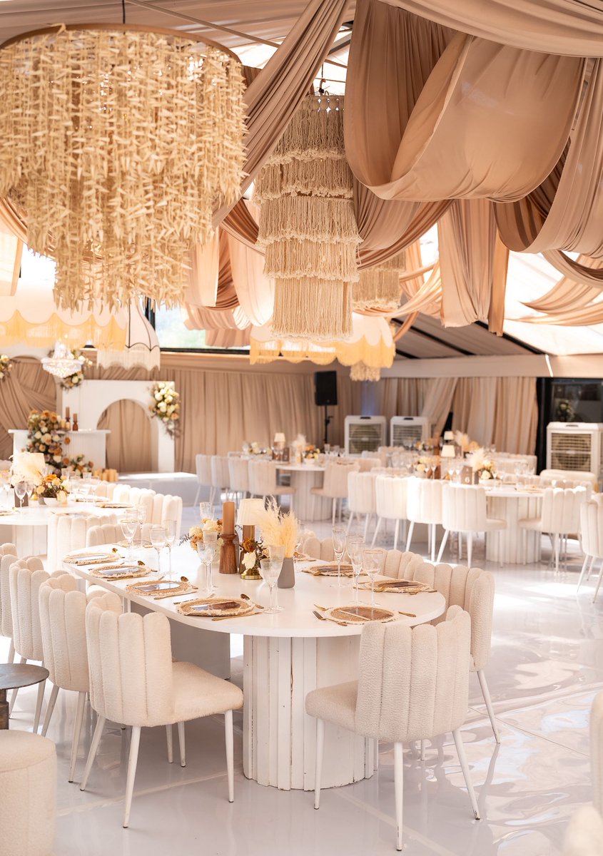 Londy_Mazwide_'s tweet photo. A neutral themed wedding ✨👌 designed @andimahle https://t.co/w23AaeViah
