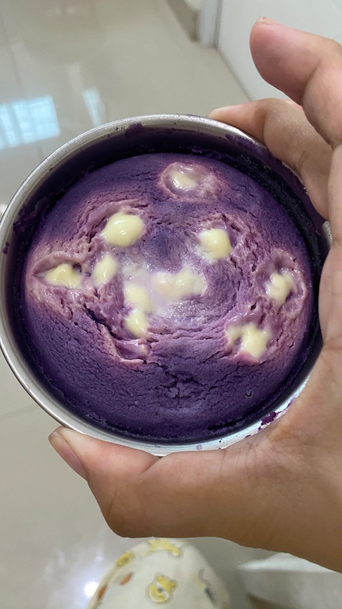 moonpuffin's tweet photo. Aloha papa mama, salam kenal yaaa, aku Ahli Gizi yang fokus di MPASI, suka share menu simple tapi enaaak!!sini ku spill caranya naik BB tapi makanannya enak bonus bikin anak gembull soalnya udah dapet 430 kalori per porsi, rasanya manis + creamy. Teksturnya soffftt bgttt. Notes: Awas jangan diabisin ya pa, ma!😅