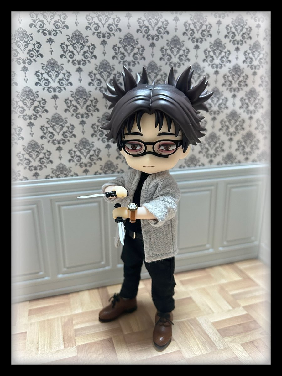 12ucha24's tweet photo. 癖に癖を重ねる…👓🗡🔫 https://t.co/fYlorQkrFA