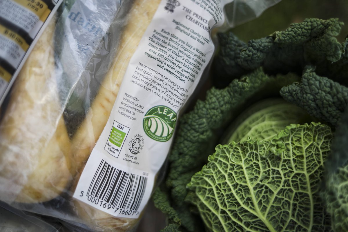LEAF_Farming's tweet photo. It’s #BritishFoodFortnight &amp; we’re proud to celebrate British-grown produce by shining light on LEAF Marque. It helps farmers grow their business whilst prove green credentials, giving consumers confidence in the food they consume.
 Learn more: https://t.co/EePF53acIM

#Farming https://t.co/Kkjy2Lhw78