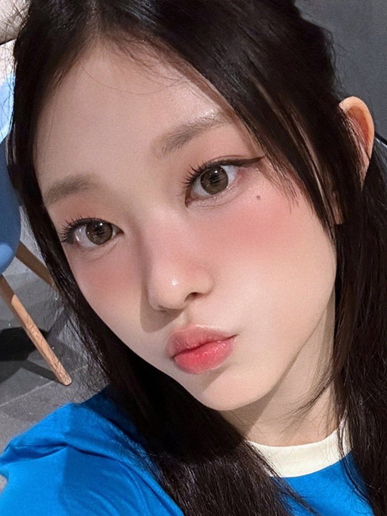 akiyama0b's tweet photo. Bom dia meus putinhos 😵‍💫😵‍💫 ja acordei soltando melzinho pra minha gatinha preferida
queria tanto melar esse rosto de porra 😭😭 https://t.co/1A6lRyL7ob