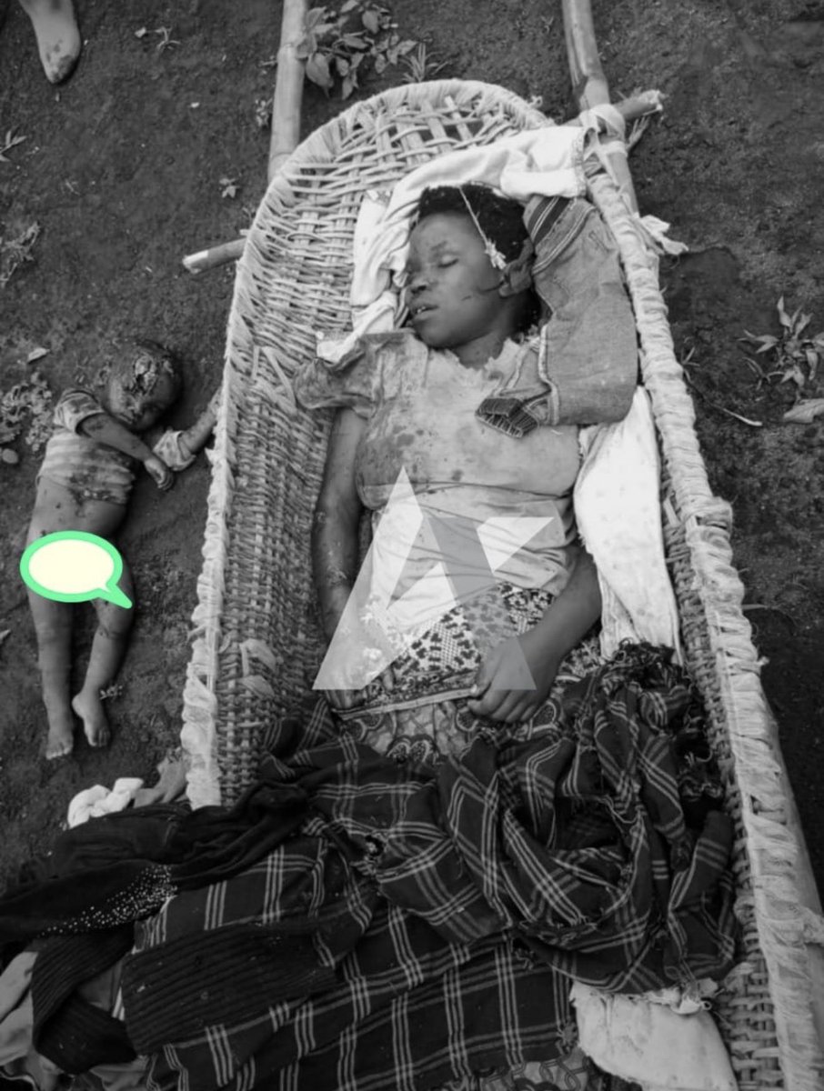 HusseinTwaibuR's tweet photo. #Guerre_du_M23 Rwanda : Plusieurs civils viennent d’être tués ce lundi 28 septembre 2026 dans les bombardements du village de #Bitoyi en territoire de #Masisi par les drones kamikazes #Rwandais .
Sur cette image, une maman et son enfant touchés par les éclats des bombes.
Alors que les rebelles continuent d’intensifier ses bombardements, les populations dans les villages et sur les Wazalendo, les responsables militaires des #FARDC au #Nord_Kivu jusqu’au sommet à #kinshasa n’affichent vraisemblablement aucune urgence dans cette zone pour stopper ce carnage et ce pourrissement de la situation humanitaire.
Ce matin, des sources affirment, qu’un drone kamikaze rebelle aurait ciblé l’aérodrome de pinga dans le territoire de #walikale et plusieurs blessés y seraient signalés. Nos équipes sur terrain continuent à creuser davantage pour revenir avec les détails.