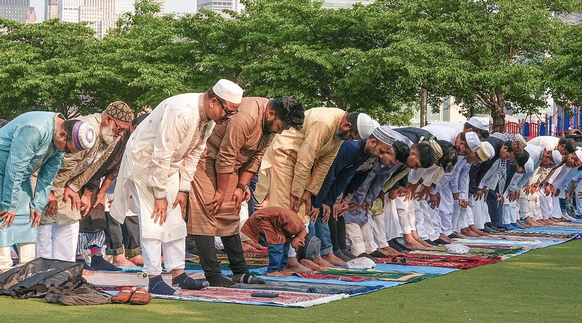 realMaalouf's tweet photo. California has officially recognized the Islamic holidays of Eid al-Fitr and Eid al-Adha as state holidays.

The Islamization of America is in full swing. https://t.co/bvr2WgIr5N