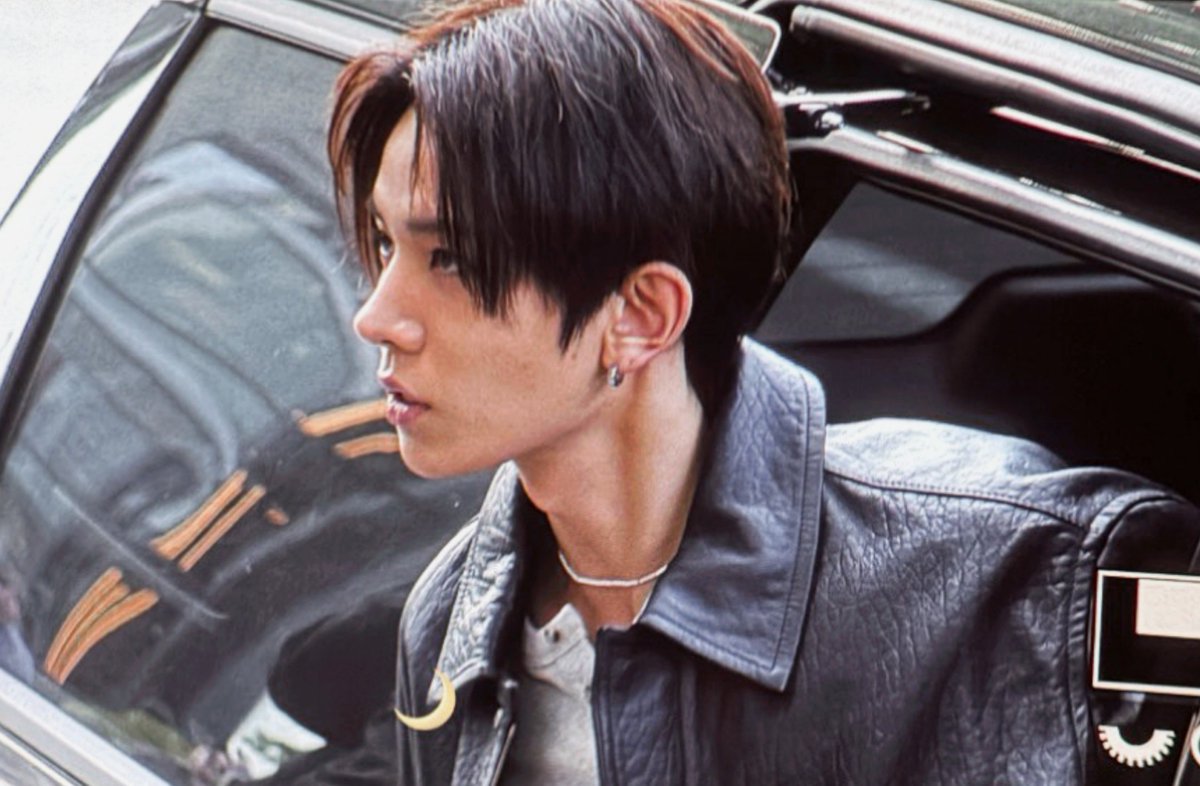 forevxn_'s tweet photo. THE SIDE PROFILE??? https://t.co/TpZN3vriSd
