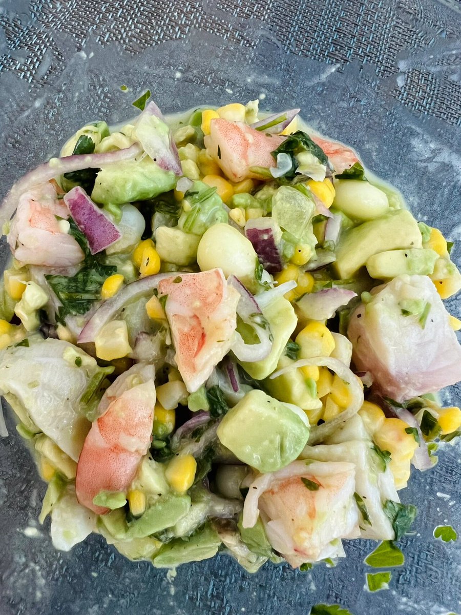 KentonHumpfic's tweet photo. Sabroso ceviche peruano, fresco y lleno de sabor a limón, cilantro y pescado fresco! Perfecto para días calurosos  #GastronomíaLatina https://t.co/CSrL0iA0vl