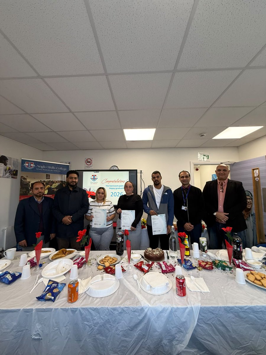 AngloSkills's tweet photo. We congratulate our September 2024 HND Business Management students on reaching this significant milestone.
We wish every student continued success in your future careers, further studies and personal development.
📖 Read our blog: https://t.co/WLhq0DKxCc
 #HND  #StudentSuccess https://t.co/zFBLyEJrEI