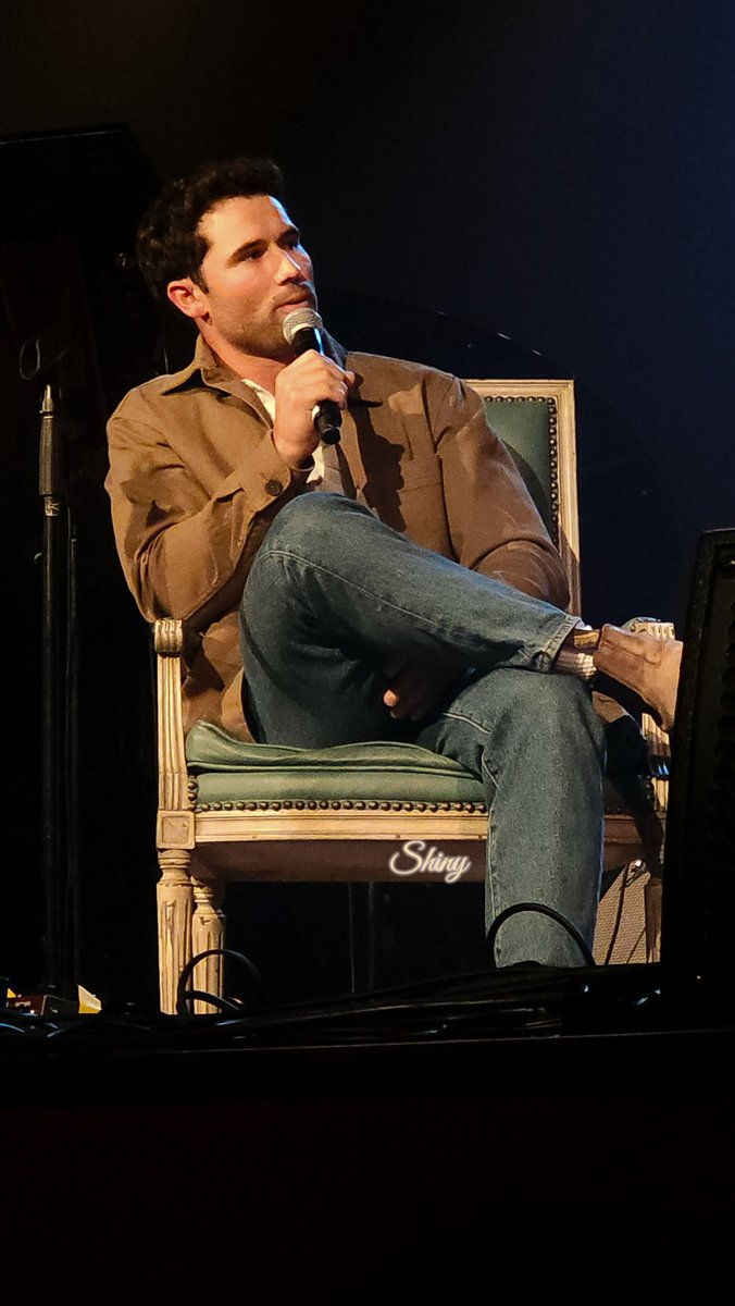 robsgkupdates's tweet photo. Robbie G.K. had a surprise appearance at Rachel’s book tour Q&amp;A in Montreal. 

📸 Shiny_LYX via x/twitter https://t.co/7oQtfTggt4