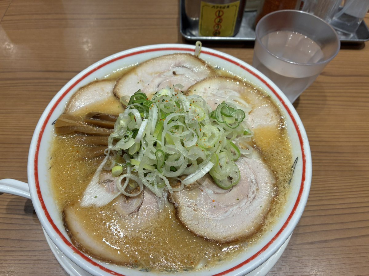 texasbranco's tweet photo. しごおわってことで川崎つけめん界の雄 玉グループのラーメンブランド バラそば屋 アゼリア川崎店に来ました！バラ味噌☝️
パンチのある味噌でした😋 https://t.co/yXKw3yTWAx