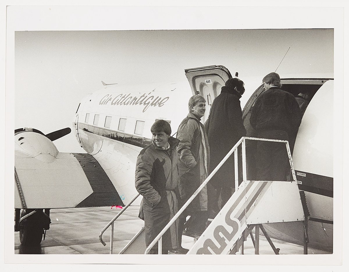 WolvesArchives's tweet photo. David Instone
Through his journalism, books &amp; Wolves Heroes website, David has helped preserve the stories of generations of @Wolves players, managers and supporters. Photo: David (left) boarding a flight to Newcastle with supporters (D-EXP/P/A86/28).

#Wolves150 #HiddenHeroes https://t.co/d9purTVXEu
