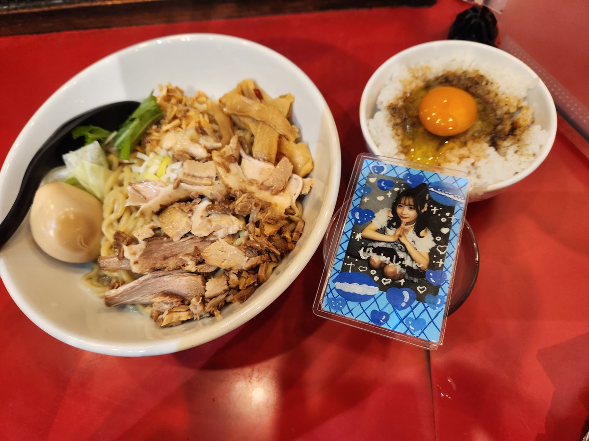 WhightFrogs's tweet photo. #なっちゃんとラーメン

ライブ前に腹ごしらえ https://t.co/55h4eupl1I