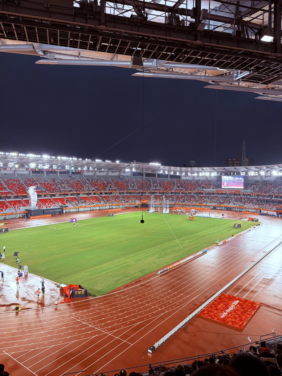 UTAAK's tweet photo. アジア大会最終日に来たよ。
マイルリレー楽しみ https://t.co/Nal7o5dQIC
