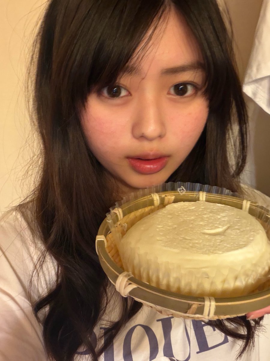 hina_nagahama's tweet photo. お豆腐じゃなくてチーズケーキ https://t.co/rG9WO9iEar