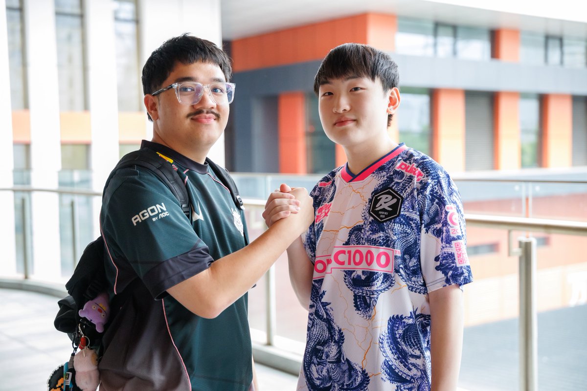 ValorantEsports's tweet photo. Jinggg and Jawg https://t.co/CSseZq1vAM