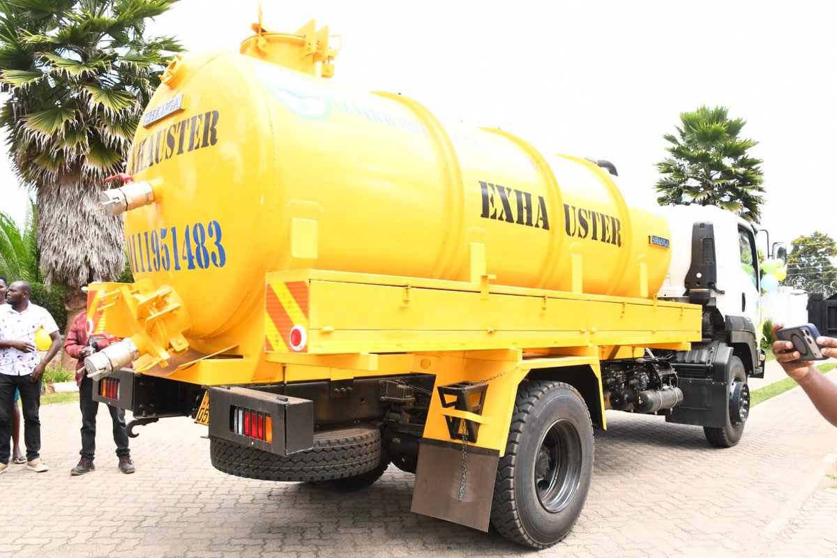 WPCGovernment's tweet photo. H.E. Deputy Governor Robert Komolle today flagged off a new exhauster truck donated by @CentralRiftWWDA to KAWASES to scale up county waste management and sanitation services. https://t.co/cQU1sLnRxF