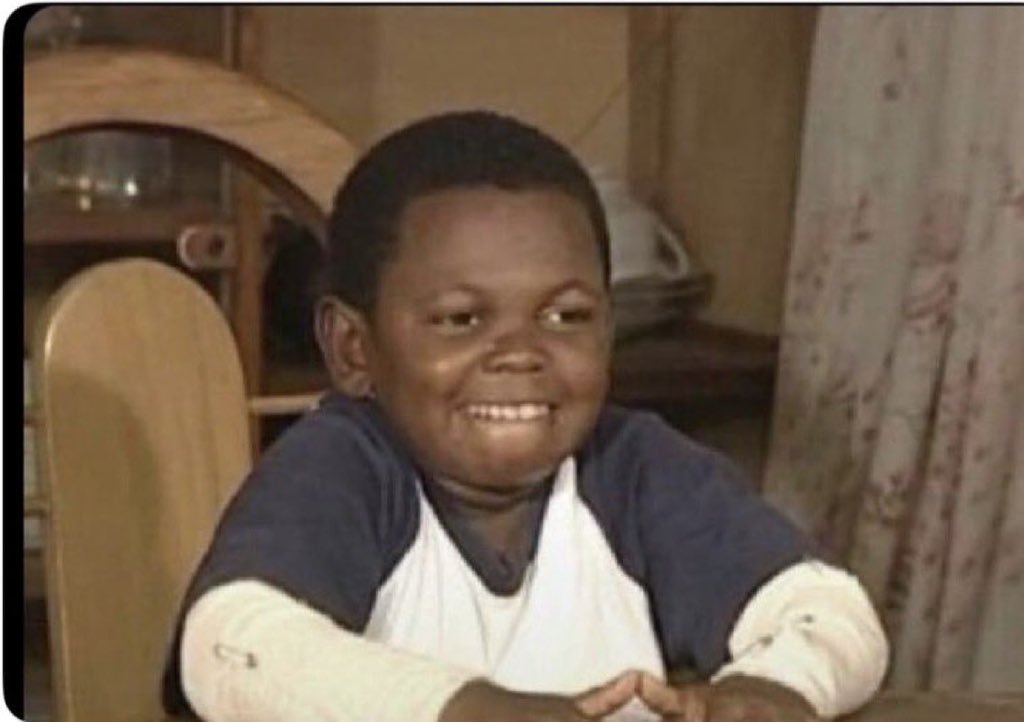 mazi_more's tweet photo. Me and 7 months relationship be like 5&amp;6. This morning I don comot for another relationship. Na like this person wan take get marry??😬 https://t.co/CLYFCTIGvh