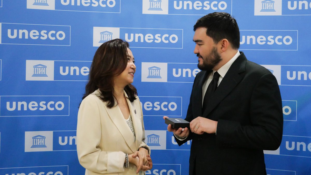 unescobangkok's tweet photo. 💡What if education prepared youth to create change beyond jobs?

In the presence HH Crown Prince of Selangor, UNESCO &amp; AISED brought generations together to exchange ideas and co-create #BeyondJobs: Youth for Impact a regional movement empowering youth to turn ideas into action. https://t.co/qkJo5c3YrW