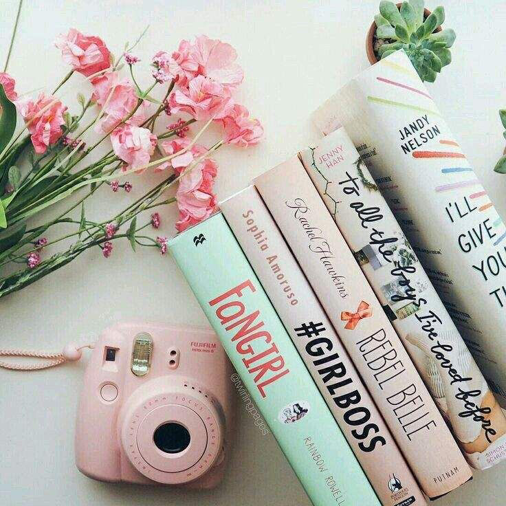 Funding_Fern's tweet photo. I just received Books, Books, Books from Theonlya via Throne. Thank you! https://t.co/dFDARUlx9k #Wishlist #Throne https://t.co/MyYaeIeAwo