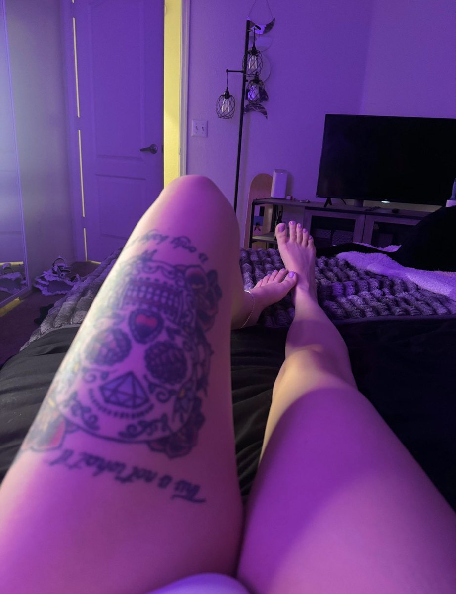 jenny1_38's tweet photo. Say hi if you’re interested in my boobs.. https://t.co/n7RZYQFLs4