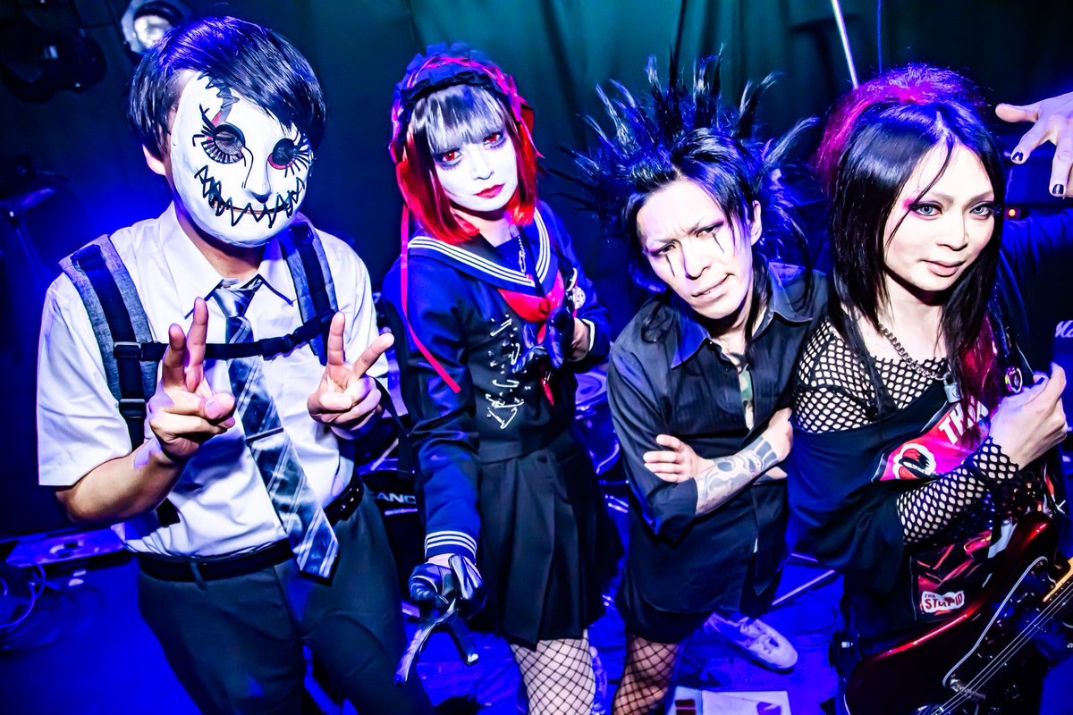 ikebukuro_chop's tweet photo. ◤新着公演情報◢

◆2026/12/4(黄金)*ネオ東京池袋手刀
◆「12月はセクシー」

◆出演(BIG 4)；
ザ・シンナーズ
W.A.R.P.
THA STuPID
中国釣具店

◆オープソ 18:31 / キックオフ 19:00
◆前売パー券 3,900円(+1d)⇒TIGETにて予約制：10/1 23:01～受付開始!!!
https://t.co/9K4gI76vTi https://t.co/V5fdpe0aEk