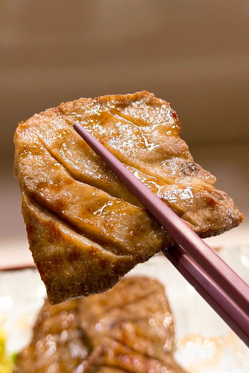 ore_meshi29's tweet photo. 知る人ぞ知る東池袋の牛タンの隠れた名店がここ。炭火で丁寧に焼いた牛タンがﾒﾁｬ美味しくて、とろろも最高。これはもう仙台。 https://t.co/K1Aq6wvear